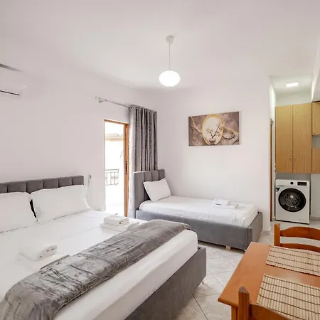 Joel Center 아파트 Sarandë