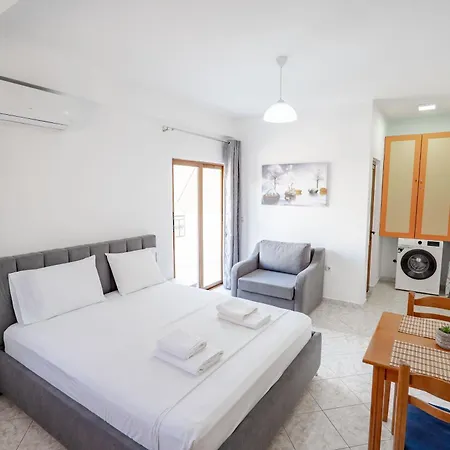 Joel Center * Sarandë