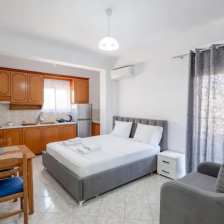 Joel Center Sarandë