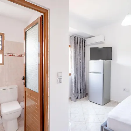 Joel Center Sarandë