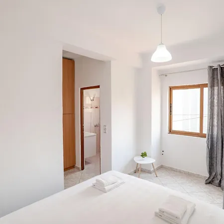 Joel Center Sarandë