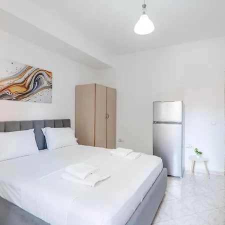 Joel Center Sarandë
