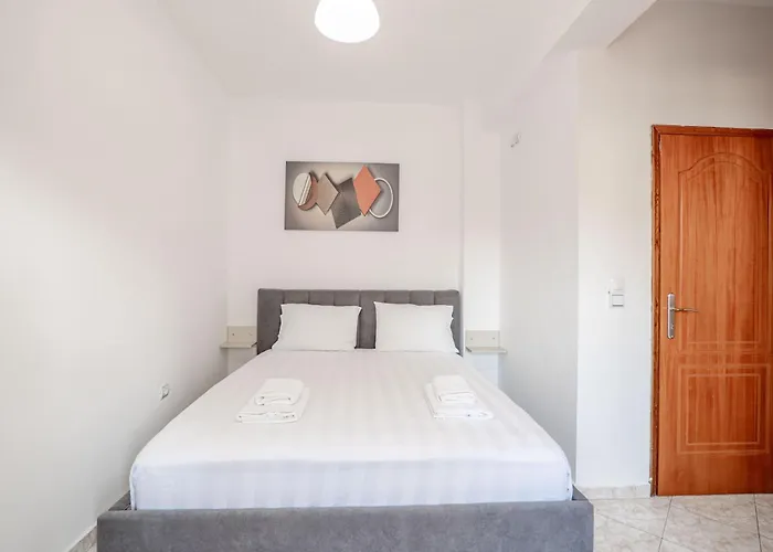 Joel Center 公寓 Sarandë